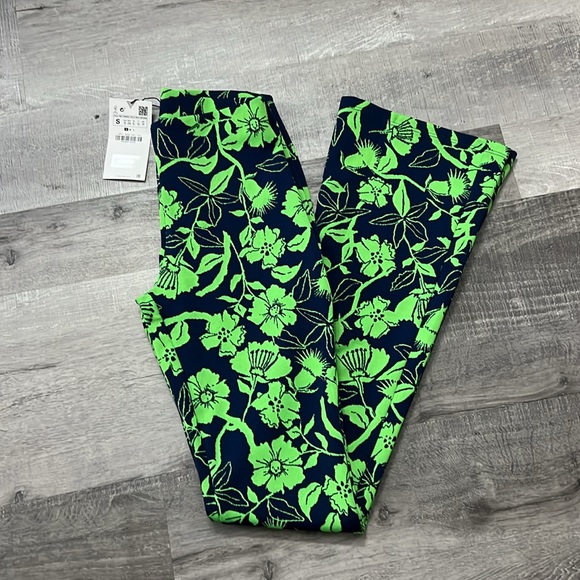 Zara Pants - •nwt Zara Jacquard Floral Flare Pants Small Women